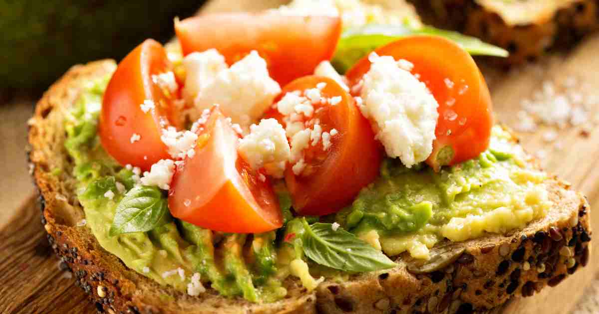 Precios Estimados del Aguacate Hass Michoacano para Noviembre 2025 1 comida con aguacate